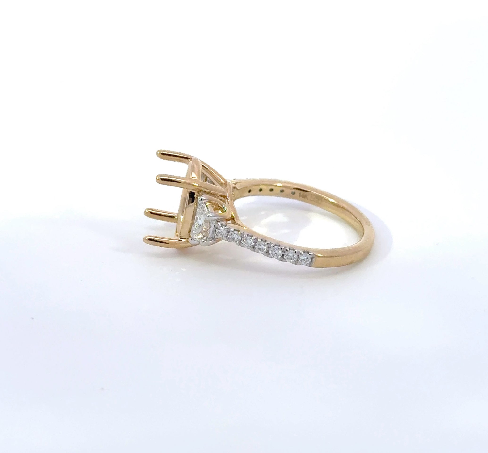 Lyra Lab Diamond Semi-Mount Engagement Ring