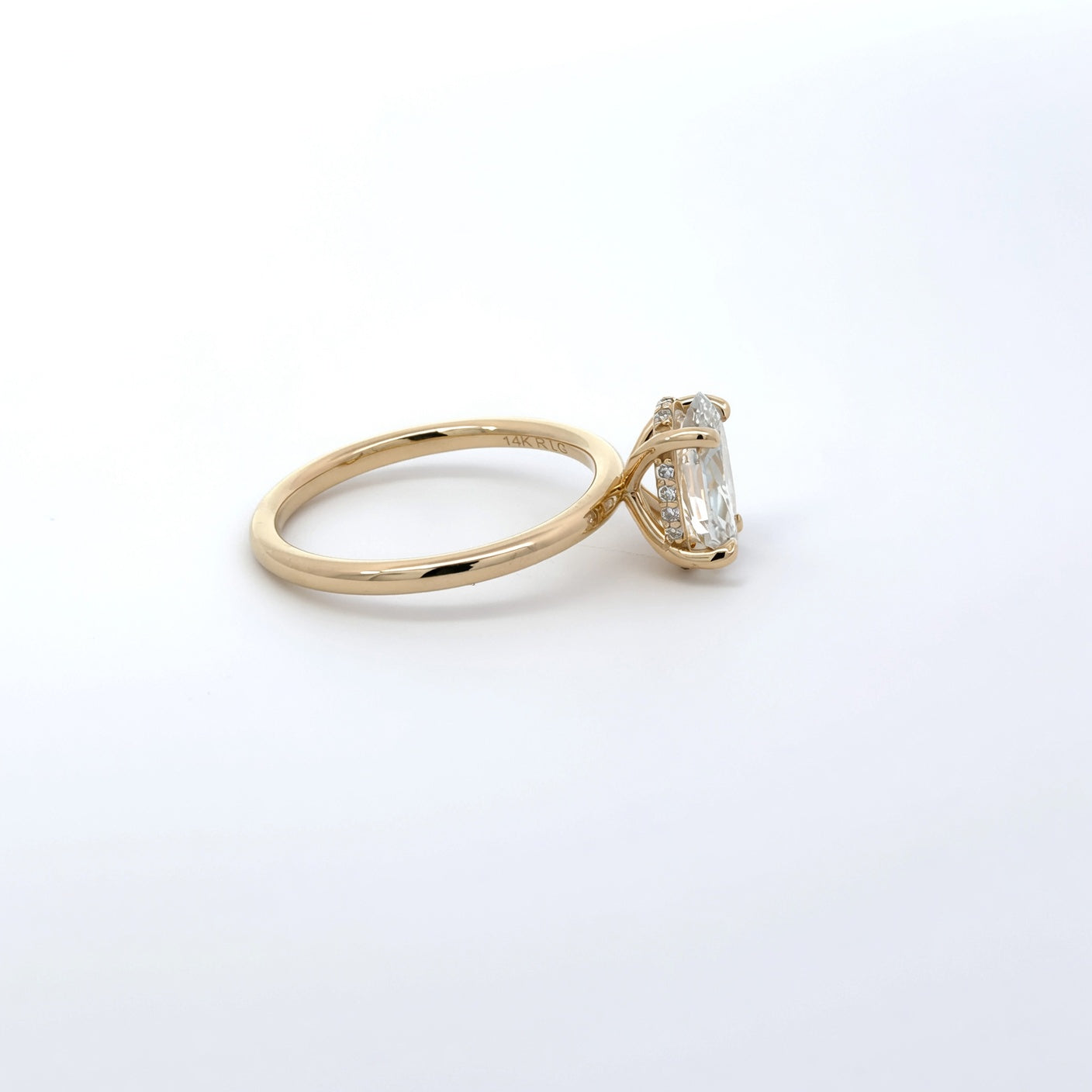 Lumen Lab Diamond Solitaire Engagement Ring