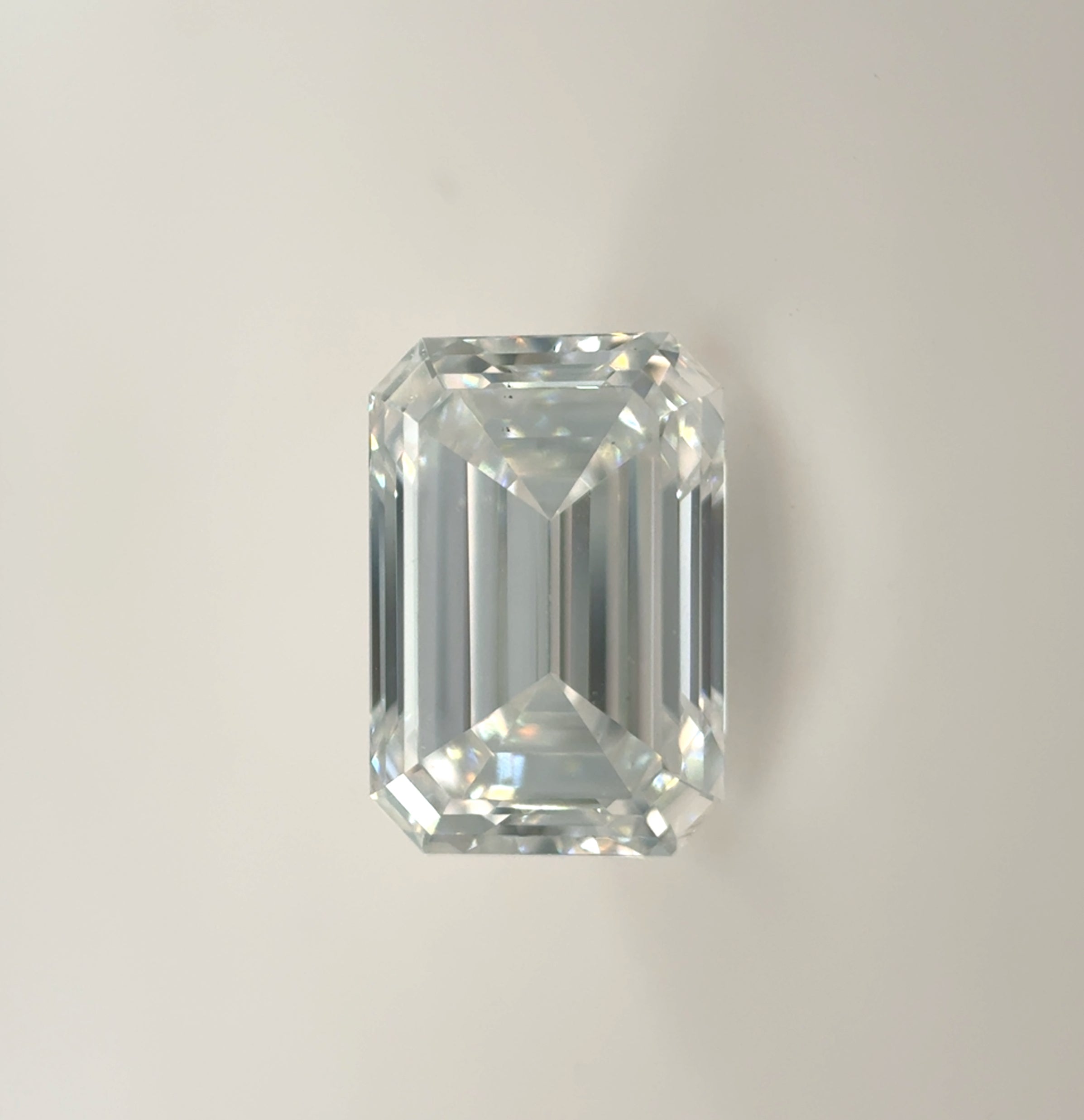 IGI 2.59CT D VS1 Emerald Cut Lab-Grown Diamond